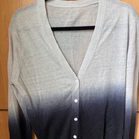 NWOT Theory Oyster & Black Ombre Linen Cardigan - Size Medium - Picture 3 of 6